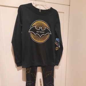 BATMAN 2 PIECE PYJAMA NWT!